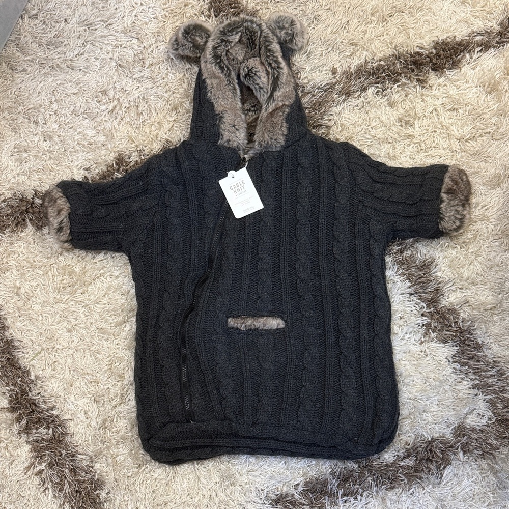 NWT Restoration Hardware Baby & Child cable knit and luxe fur lined bunting